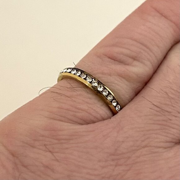 Gold Tone Ring with clear rhinestones, Size 7 Unisex - Picture 3 of 3